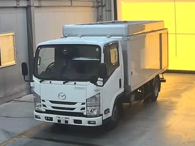 Mazda TITAN  с аукциона в Японии