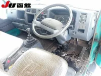 Toyota DYNA лот № 9402 оценка 3  с аукциона в Японии 2