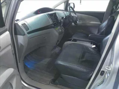 Toyota ESTIMA  с аукциона в Японии