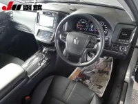 Toyota CROWN лот № 9209 оценка 3.5  с аукциона в Японии 2