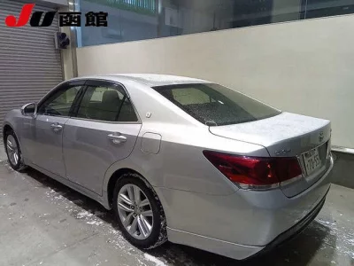 Toyota CROWN  с аукциона в Японии