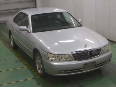 Nissan LAUREL