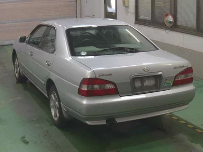Nissan LAUREL