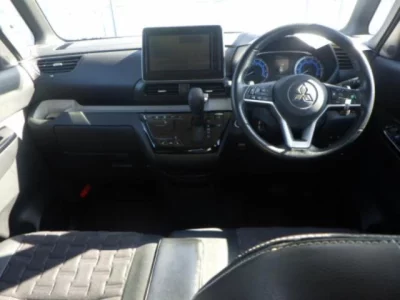 Mitsubishi DELICA MINI  с аукциона в Японии