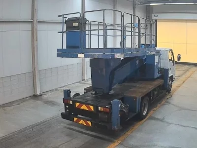 Isuzu ELF  с аукциона в Японии