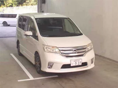 Nissan SERENA  с аукциона в Японии