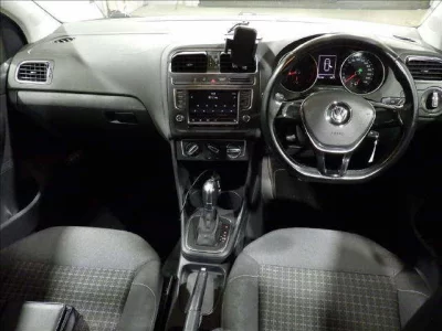 Volkswagen POLO  с аукциона в Японии