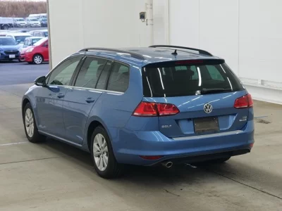 Volkswagen GOLF VARIANT