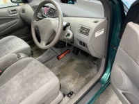 Toyota PRIUS лот № 2970 оценка 4  с аукциона в Японии 3