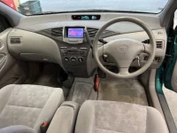 Toyota PRIUS лот № 2970 оценка 4  с аукциона в Японии 4