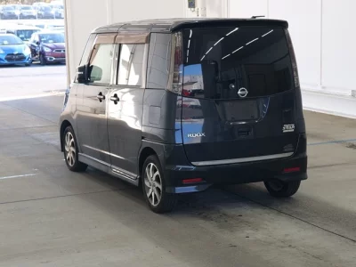 Nissan ROOX  с аукциона в Японии