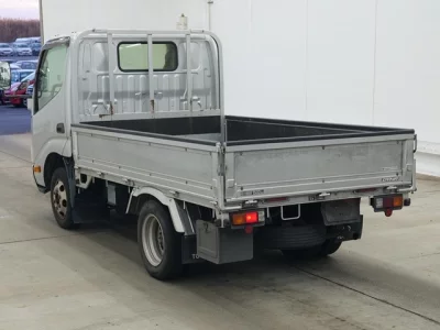 Toyota DYNA  с аукциона в Японии
