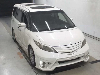 Honda ELYSION  с аукциона в Японии