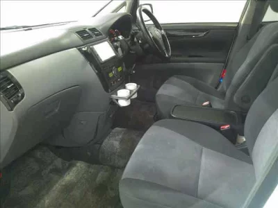 Toyota IPSUM  с аукциона в Японии