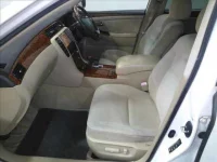 Toyota CROWN лот № 4435 оценка 3.5  с аукциона в Японии 2