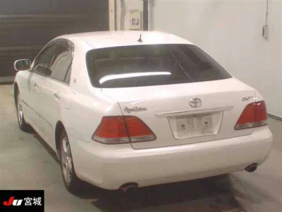 Toyota CROWN  с аукциона в Японии
