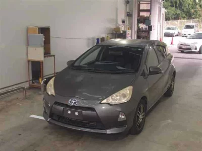 Toyota AQUA  с аукциона в Японии