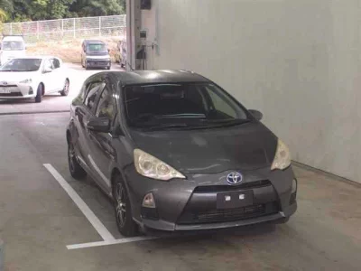 Toyota AQUA  с аукциона в Японии