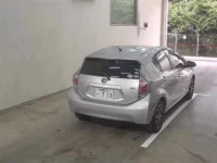 Toyota AQUA лот № 1532 оценка 3.5  с аукциона в Японии 4