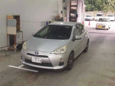 Toyota AQUA  с аукциона в Японии