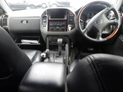Mitsubishi PAJERO  с аукциона в Японии