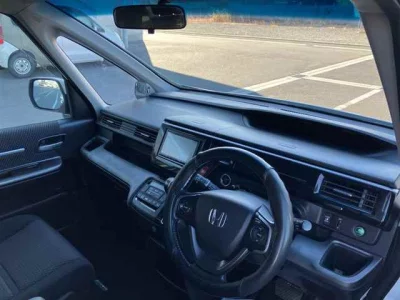 Honda STEP WAGON  с аукциона в Японии