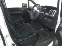 Honda STEP WAGON лот № 4507 оценка 3.5  с аукциона в Японии 3