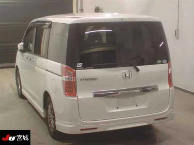 Honda STEP WAGON  с аукциона в Японии