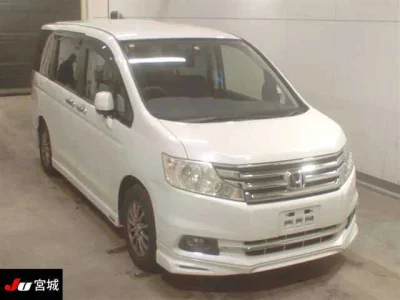 Honda STEP WAGON  с аукциона в Японии