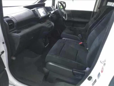 Honda STEP WAGON  с аукциона в Японии