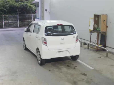 Daihatsu MIRA E S  с аукциона в Японии