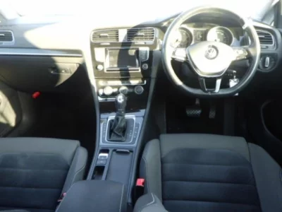 Volkswagen GOLF  с аукциона в Японии