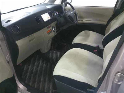 Subaru LUCRA  с аукциона в Японии