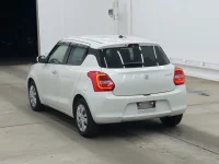 Suzuki SWIFT лот № 3040 оценка 3.5  с аукциона в Японии 1