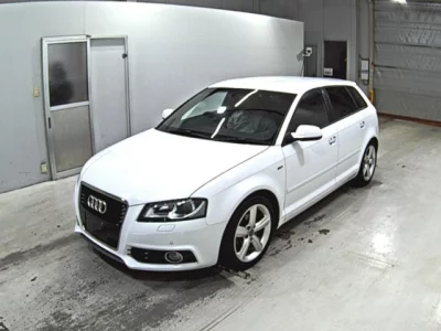 Audi A3  с аукциона в Японии