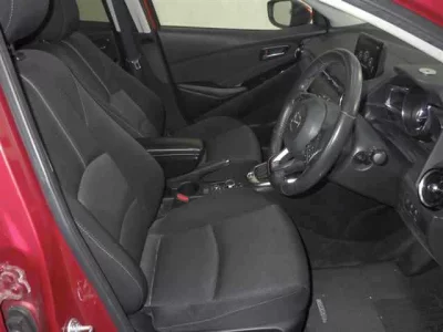 Mazda DEMIO  с аукциона в Японии