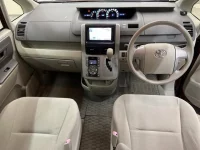 Toyota NOAH лот № 3005 оценка 3  с аукциона в Японии 4