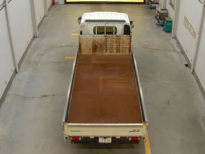 Isuzu ELF  с аукциона в Японии