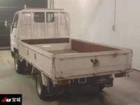 Toyota DYNA лот № 4457 оценка 3  с аукциона в Японии 1