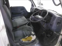 Toyota DYNA лот № 4457 оценка 3  с аукциона в Японии 3