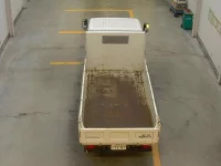 Isuzu ELF лот № 2025 оценка 4  с аукциона в Японии 2