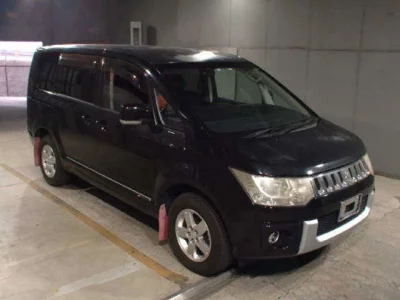 Mitsubishi DELICA D5