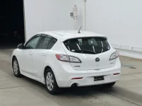 Mazda AXELA лот № 3027 оценка 3.5  с аукциона в Японии 1