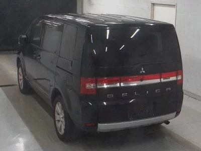 Mitsubishi DELICA D5  с аукциона в Японии