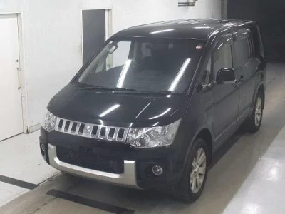 Mitsubishi DELICA D5  с аукциона в Японии