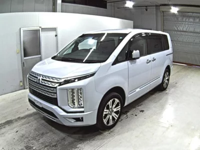 Mitsubishi DELICA D5