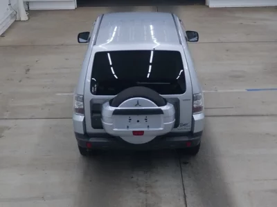 Mitsubishi PAJERO  с аукциона в Японии