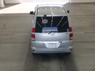 Toyota NOAH  с аукциона в Японии