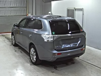 Mitsubishi OUTLANDER PHEV