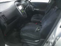 Toyota RACTIS лот № 4487 оценка 3  с аукциона в Японии 2